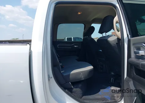 2019 Ram 2500 Big Horn 4X4 6'4 Box z USA, uszkodzony, nr VIN 3C6UR5DL8KG605656